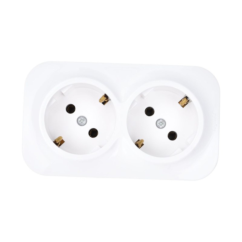 Розетка о/у 2 гнезда с/з и шторками 16А 230В IP20 белая LEGRAND 782237(782223)